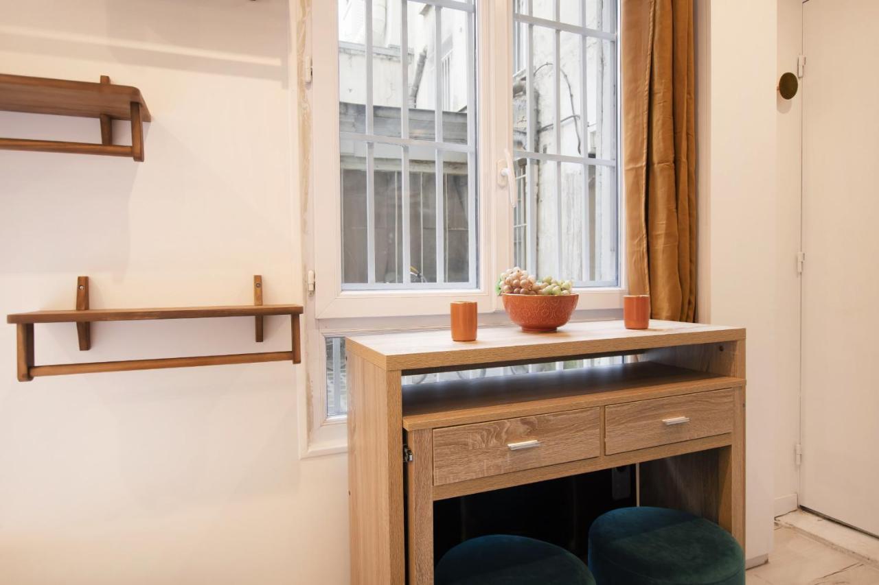 Guestready - Studio With Jacuzzi In The 10 Th Leilighet Paris Eksteriør bilde